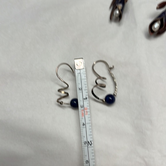 Two pairs of whimsical Earrings flowers and pearls with enamel .925 - Picture 7 of 8